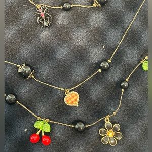 Triple chain Betsey Johnson necklace